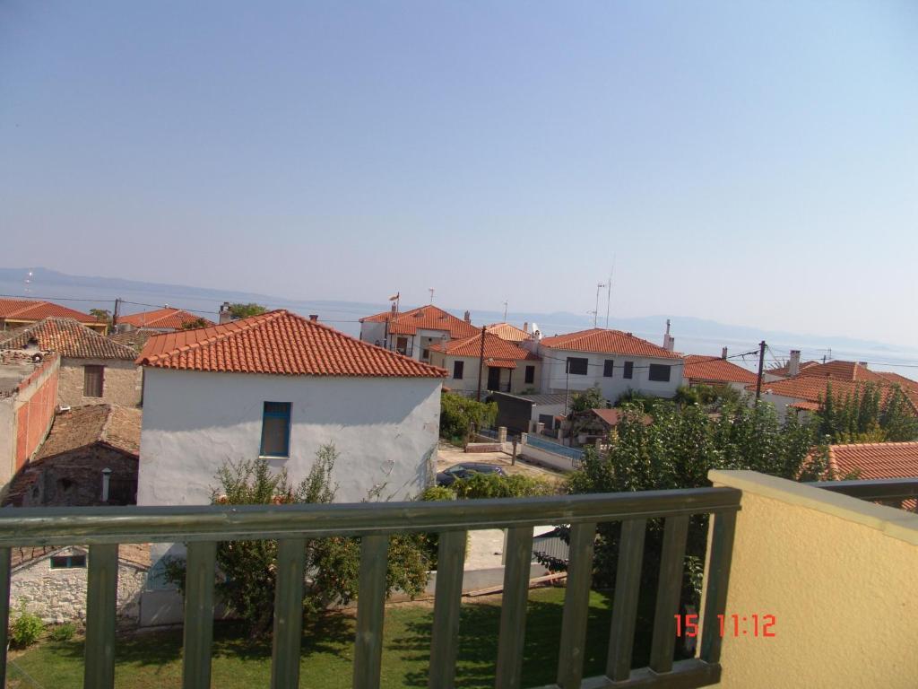 Nikos Apartments Afytos Esterno foto