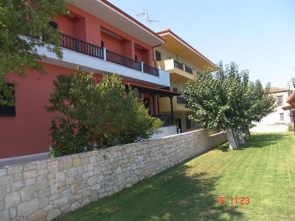 Nikos Apartments Afytos Esterno foto